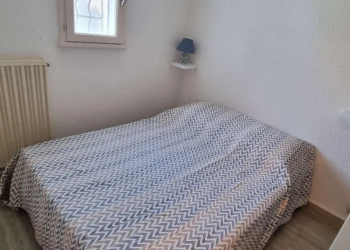 Villa Mitoyenne 6 Pers Avec Piscine, Parking, Clim - Fr-1-607-155 * Agde